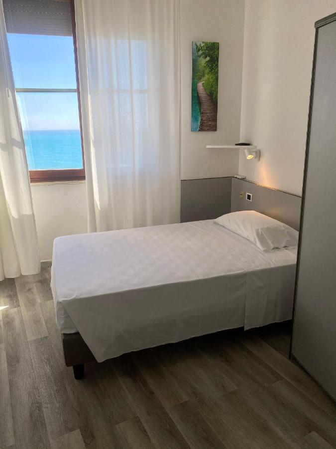 Il Romito Hotel เควร์ชาเนลลา ภายนอก รูปภาพ